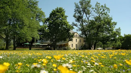 Nells Park Hotel