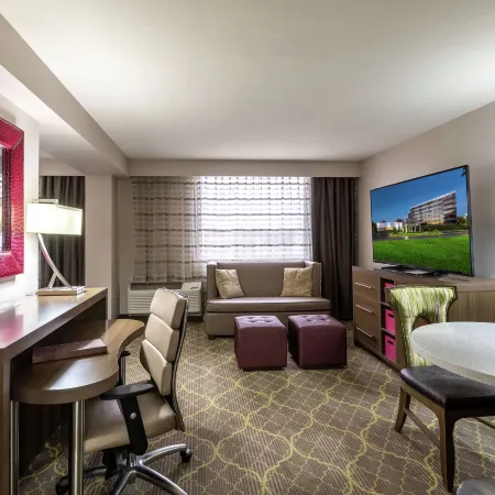 DoubleTree by Hilton Winston Salem - University