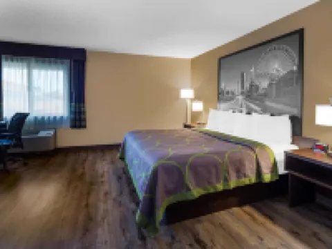 Super 8 by Wyndham South Holland Hotels in Cook County