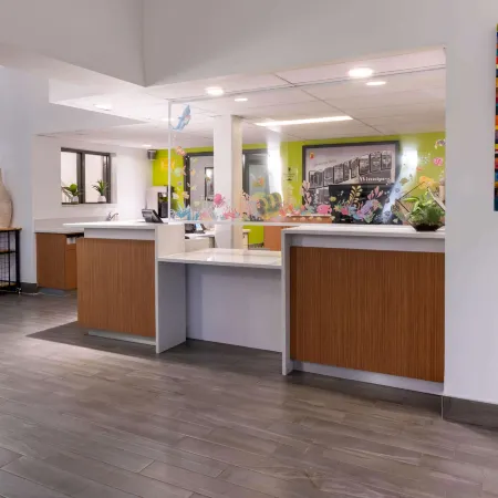 Super 8 by Wyndham Winnipeg West