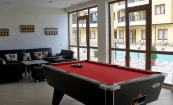Brand New Apartment with Pool, Gym and Playground