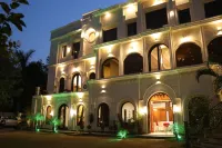 Kings Retreat Hotels near Rajindera Kothi