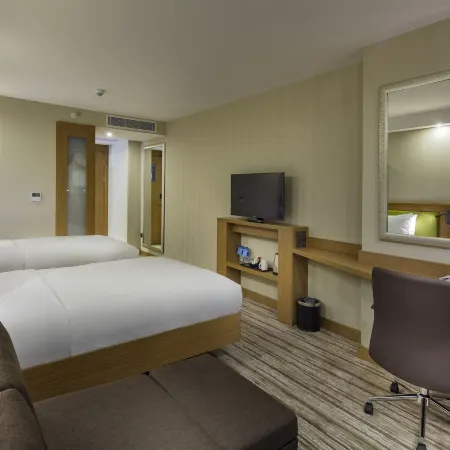 Hampton by Hilton Istanbul Atakoy Отели рядом с достопримечательностью «Бакыркёй»