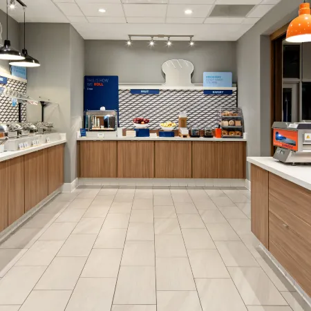 Holiday Inn Express & Suites PALM DESERT - MILLENNIUM by IHG