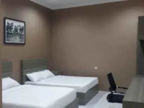Crystal Inn Hotel di Bugulkidul