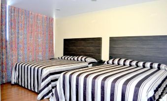 1. Hotel Ar..