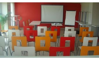 Premiere Classe Sens Nord - Saint CLÉMENT