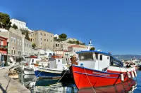 Douskos Port House