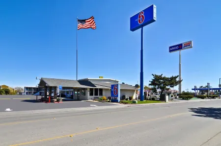 Motel 6 Willows, CA Отели в г. Уиллоус