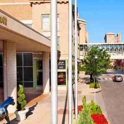 Louisville Marriott Downtown Hotel Exterior