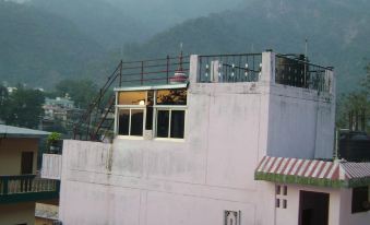 Maa Ganga Guest House