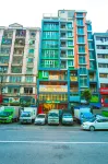 Golden Gate China Town Hotel Hôtels à : Lanmadaw Township