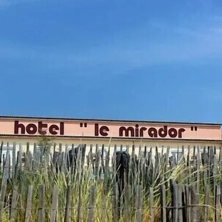 Logis Hotel Restaurant le Mirador Отели в г. Портирань