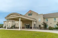 Heritage Place Hotel and Suites Hotels near Dequincy Railroad Museum