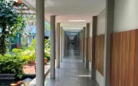 Grand Laguna Hotel & Villa Hôtels à : Colomadu