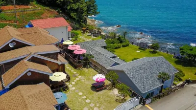 Namhae Bene Chia Pension 園藝藝術村附近的飯店