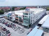 Ritz Garden Hotel Manjung Hotels in Seri Manjung