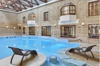 Delta Hotels Tudor Park Country Club - Pool