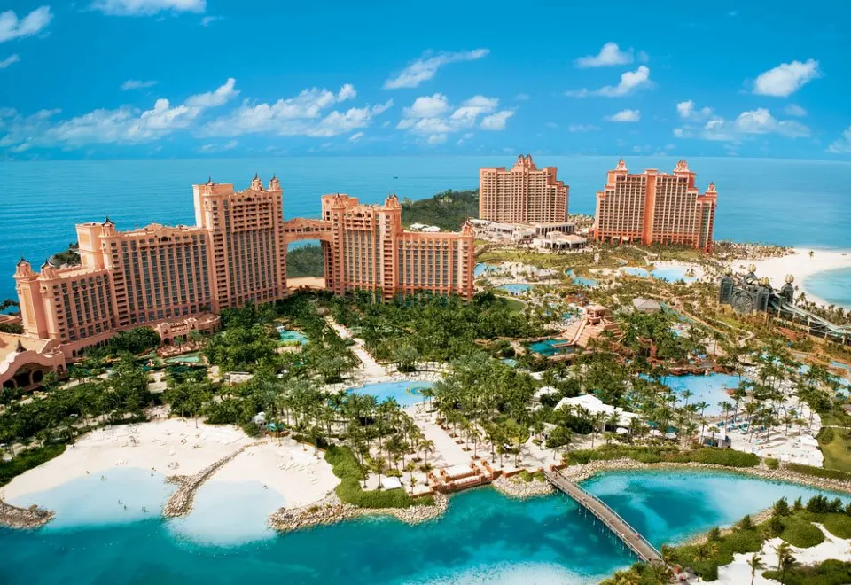 Atlantis Paradise Island - Beach / Coral / Royal Towers / the Cove