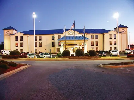 Comfort Inn & Suites Greer - Greenville Отели в г. Грир