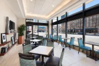 Hampton Inn Cleveland-Downtown - breakfast