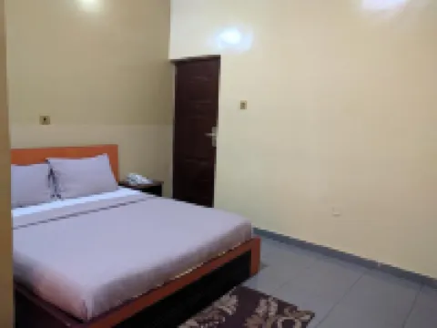 Whitehouse Hotel and Conference Centre