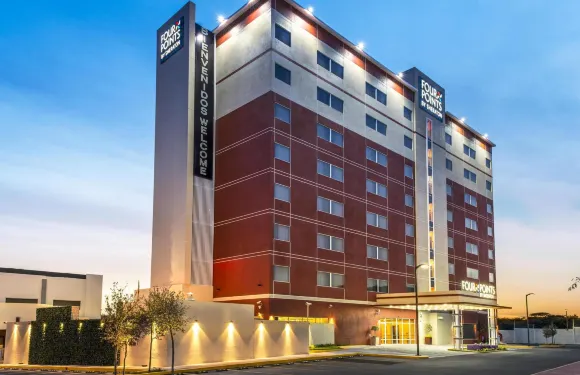 奎雷塔羅北部福朋喜來登酒店