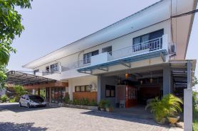 RedDoorz Near Sam Ratulangi Airport Manado