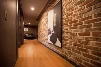 HOTEL BROWN-DOT