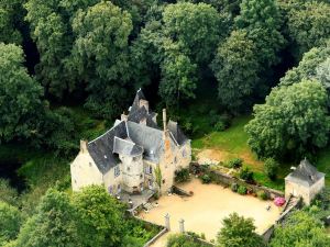 chambre d'hôtes 53 "Manoir de Rouessé"