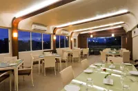 Skylark Business Hotel