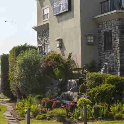 Shearwater Inn Hotel Exterior