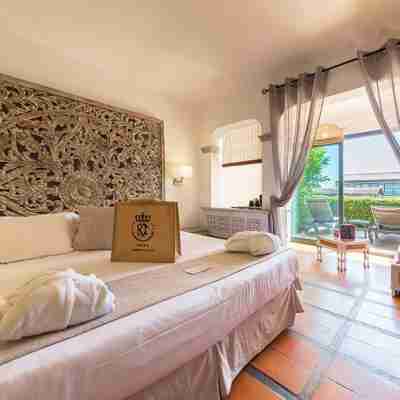 Hôtel Le Roi Théodore & SPA Rooms
