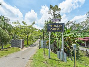 OYO 90636 Teratak Zakiah Chalet