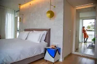 Ink Hotel - Balcony