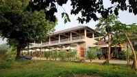 Sanssouci Kep Hotel di Kep