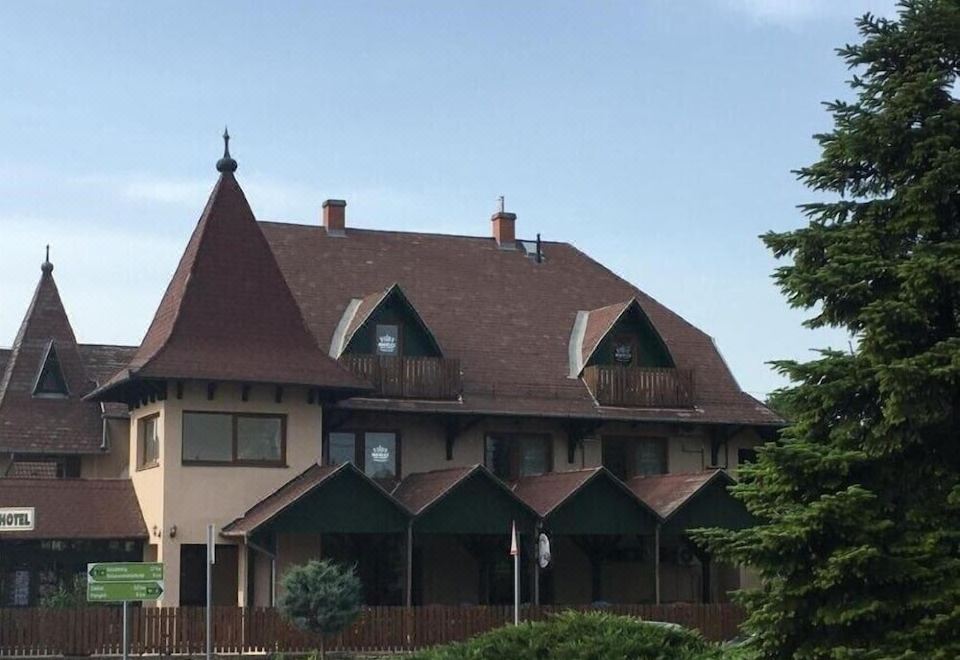 Fenyves Hotel