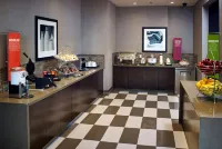 Hampton Inn by Hilton Timmins - breakfast