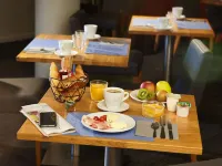 Kyriad Orly AÉROPORT - Athis Mons - breakfast