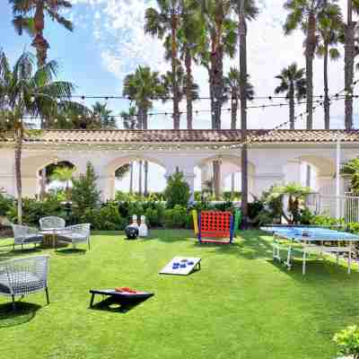 Hilton Garden Inn Carlsbad Beach Hotel Exterior
