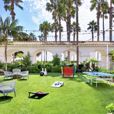 Hilton Garden Inn Carlsbad Beach Отели рядом с достопримечательностью «Флауэр Филдс»