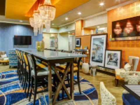 Hampton Inn & Suites Columbus Hotels in Columbus