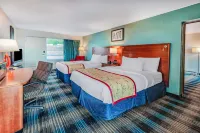 Days Inn & Suites by Wyndham St. Ignace Lakefront - balcón