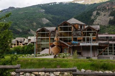 Apartment Le Refuge de Serre-Chevalier, Dans un Esprit Chalet, Commune de Le Monêtier-Les-Bains Photo
