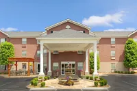 Hawthorn Extended Stay by Wyndham Cincinnati/Sharonville فنادق في Sharonville