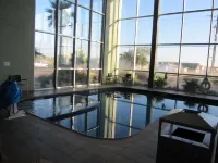 Wyndham Garden Midland - Pool