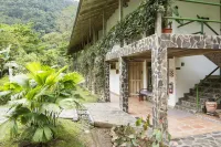 Bosque de Paz Các khách sạn ở Zarcero