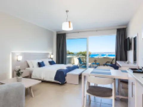 Sun and Sea Plus Resort Hotels in Vamos