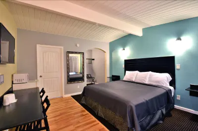 Lodge at 32nd Hotels near San Diego Sprinter Station