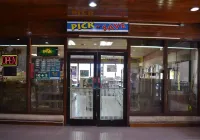 West Plaza Downtown Отели рядом с Аэропорт Корор